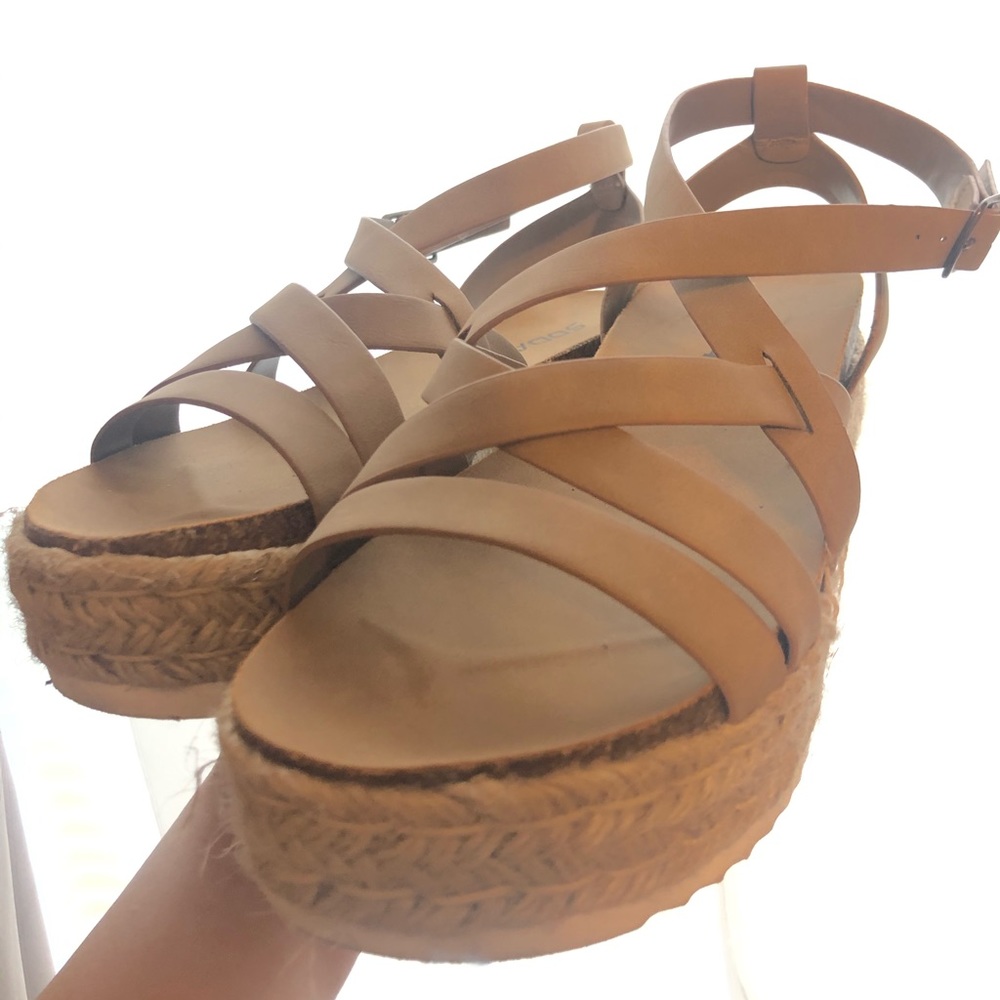 NUDE PLATFORM SANDALS